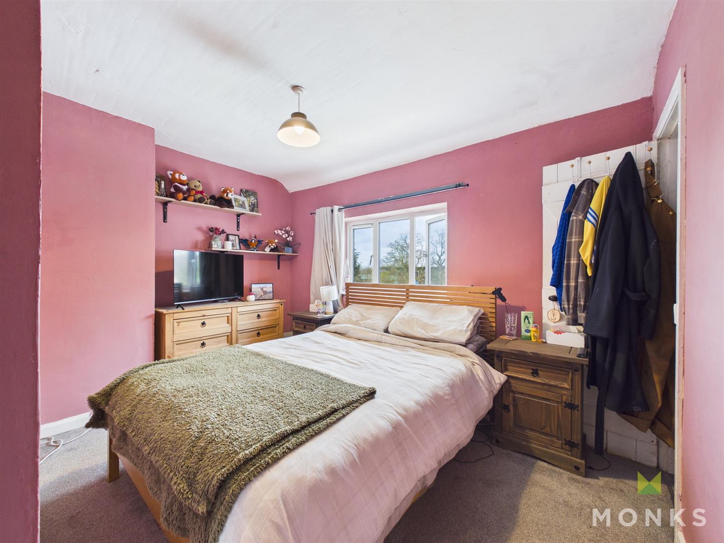 33 Moors Bank, Oswestry, SY10 7BG For Sale